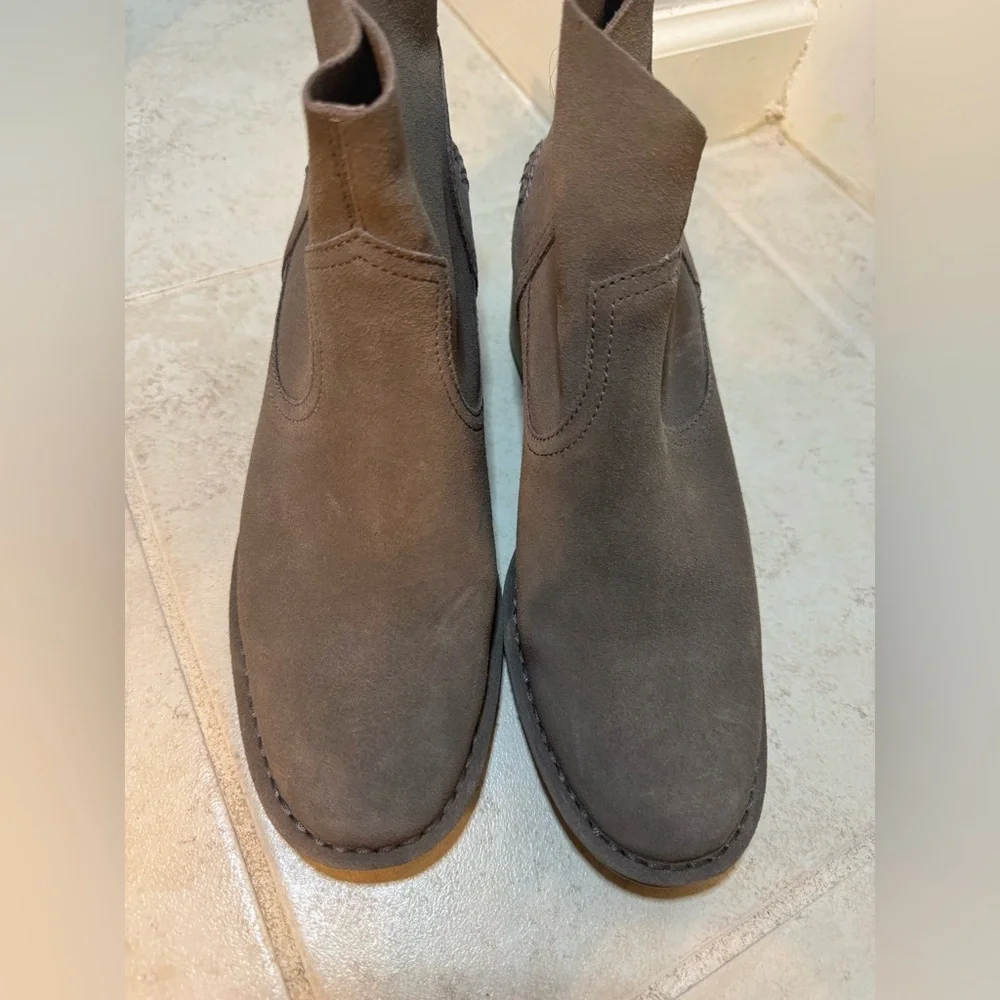 UGG Bandara‎ Ankle Boots, 7.5